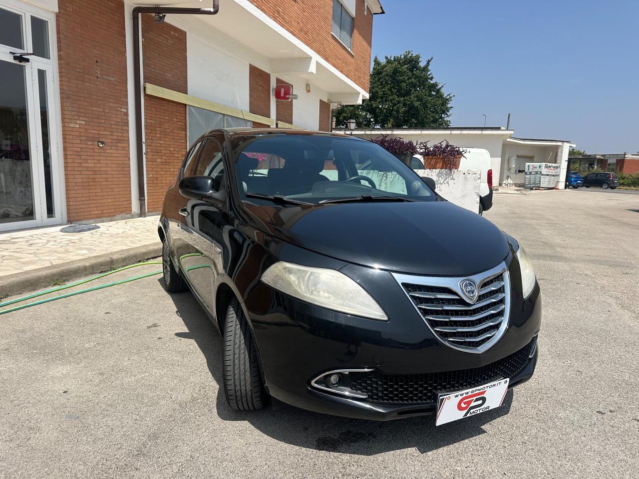 LANCIA YPSILON 1.3 MULTIJET*95CV*PLATINUM*OK NEOPATENTATI* MANUALE*