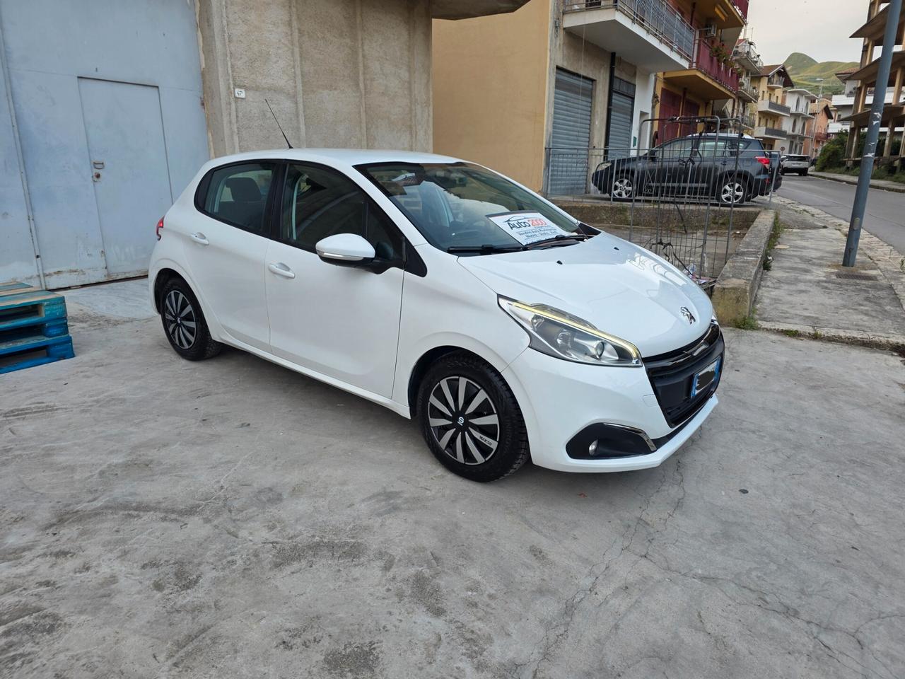 Peugeot 208 BlueHDi 75 5 porte Active