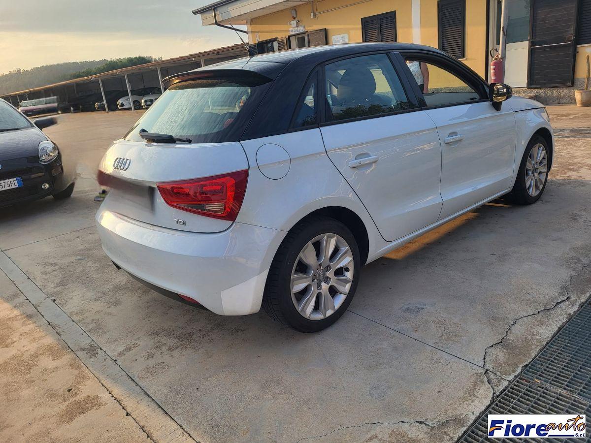 AUDI - A1 Sportback - 1.6 TDI S tronic S line edition