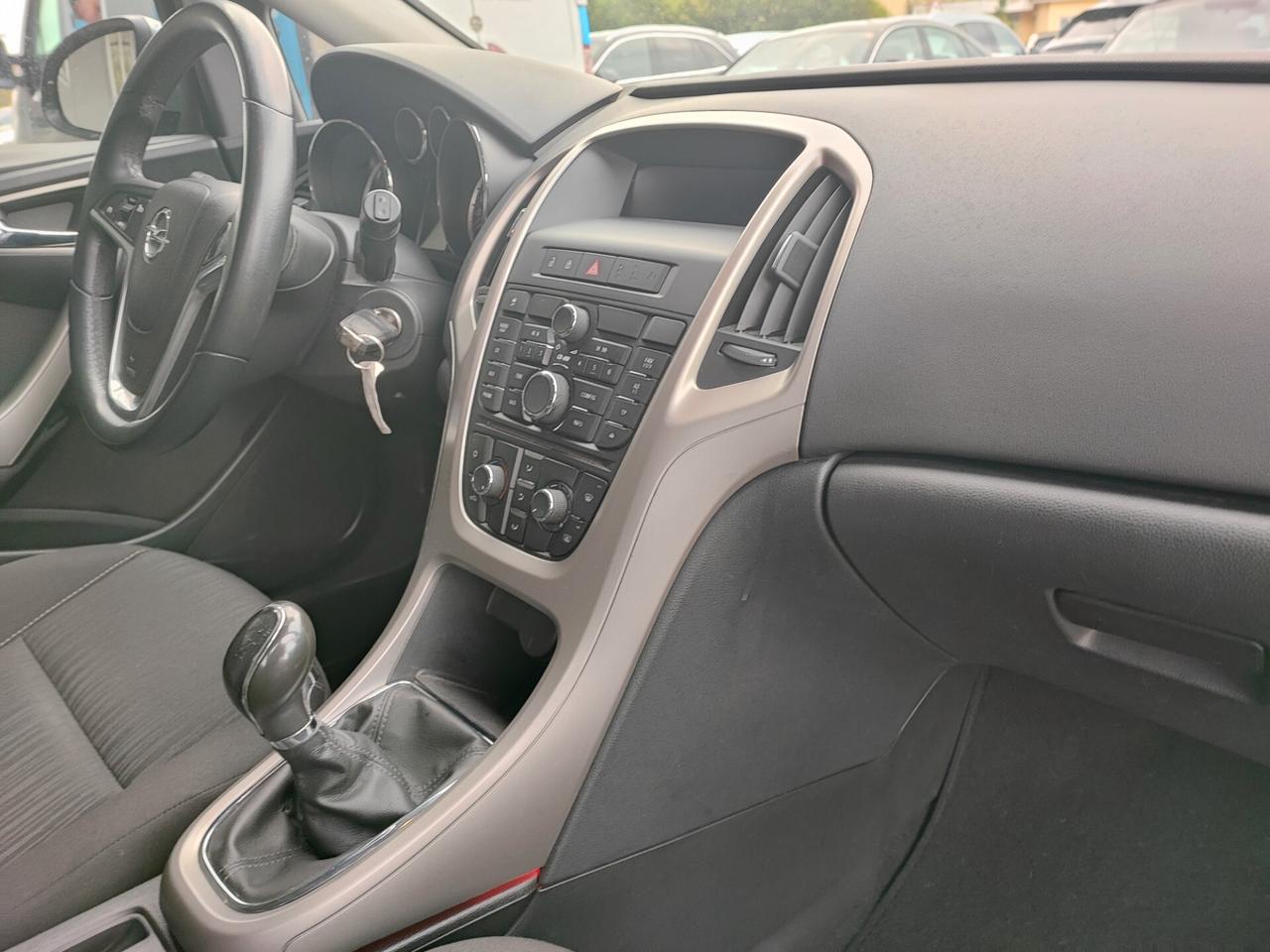 Opel Astra 1.6 115CV Sports Tourer Cosmo