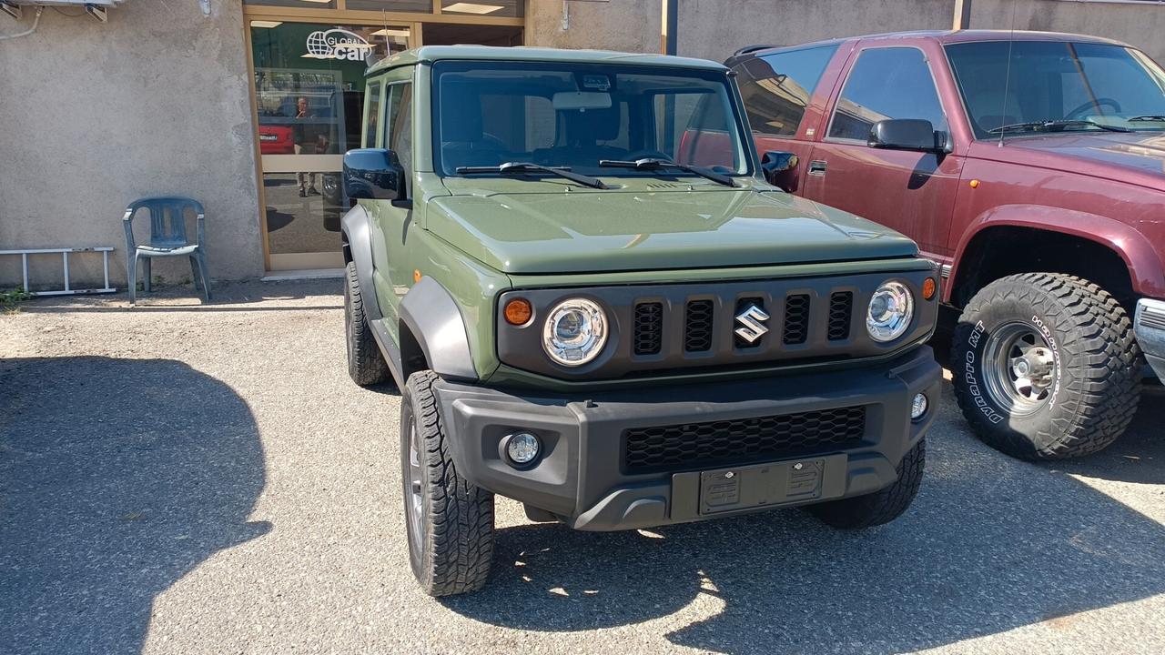 Suzuki Jimny 1.5 5MT Top