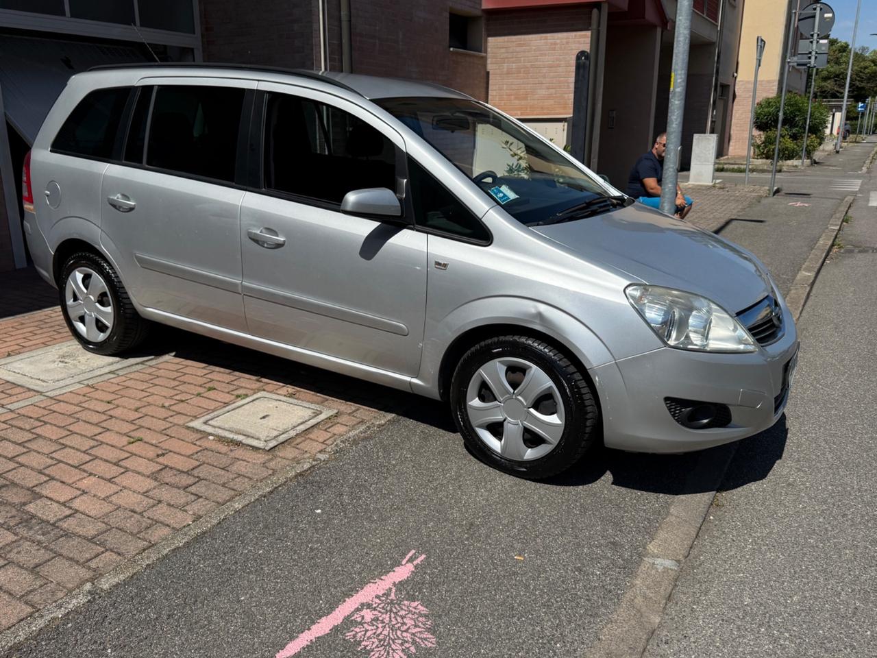 Opel Zafira 1.6 16V ecoM 94CV Cosmo