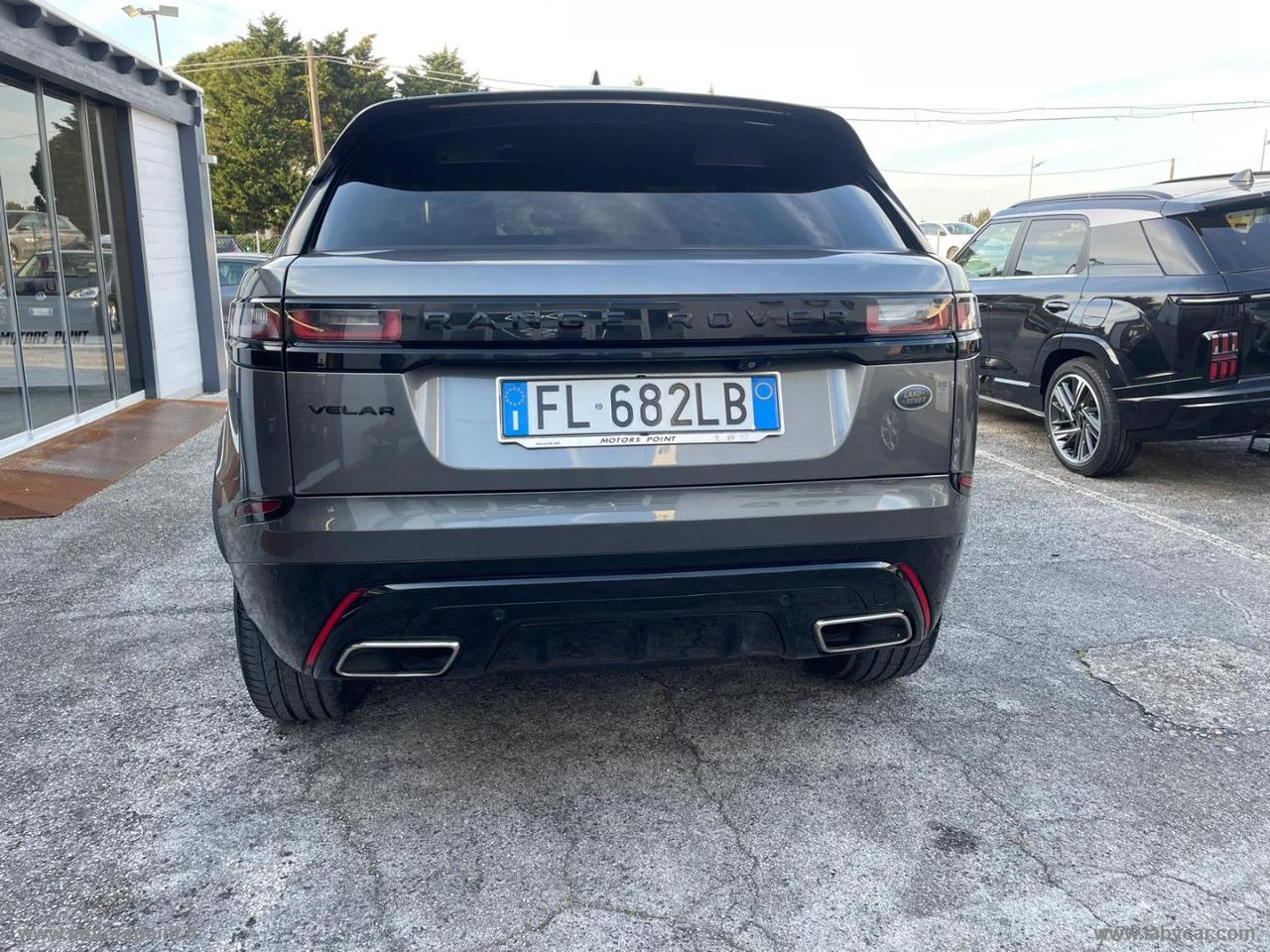 LAND ROVER RR Velar 3.0 V6 SD6 300 R-Dynamic HSE
