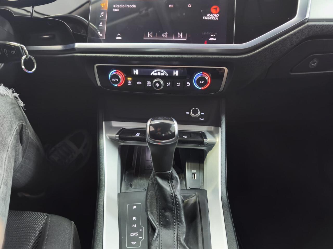 Audi Q3 35 TDI S tronic Business Advanced 64000km!!!