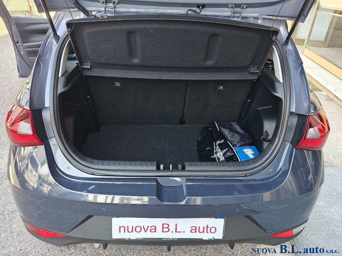HYUNDAI - i20 1.2 Connectline Exterior Pack Gpl