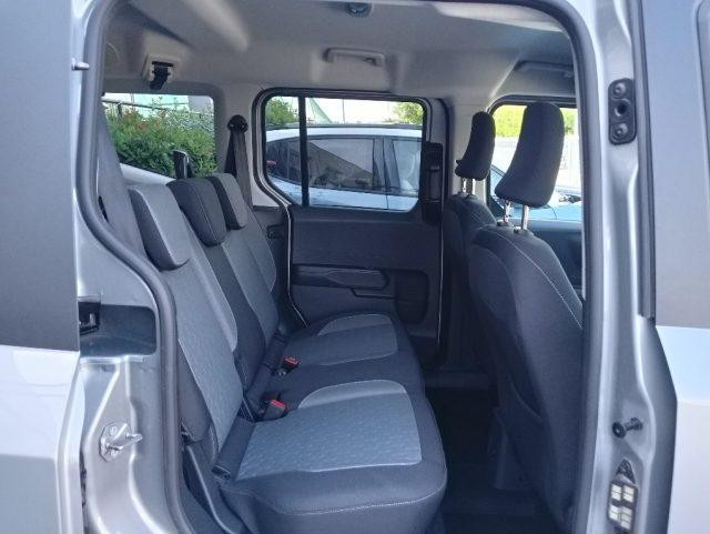 FORD Tourneo Courier 1.0 EcoBoost Titanium