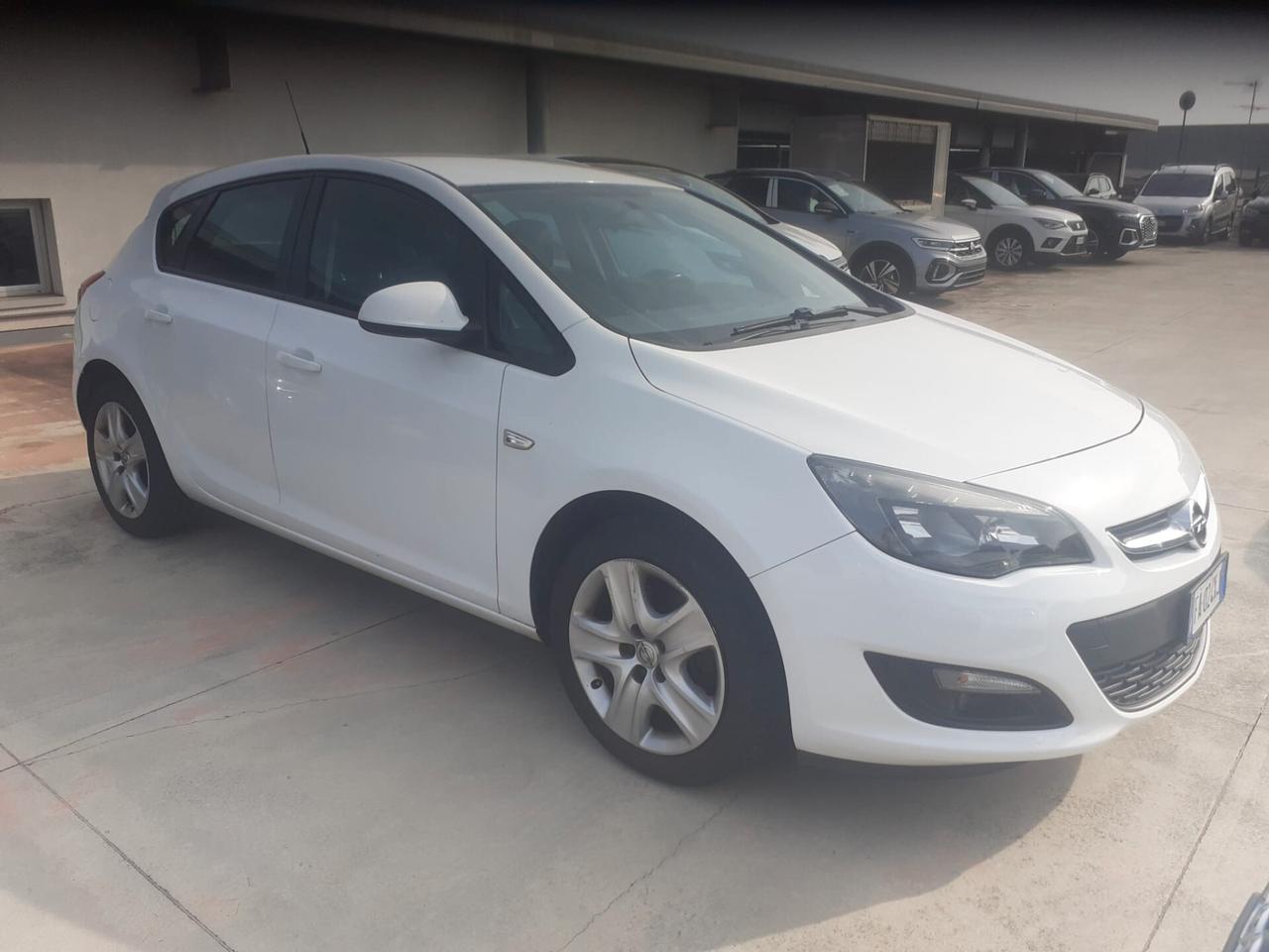 Opel Astra 1.6 CDTI Business - 2015