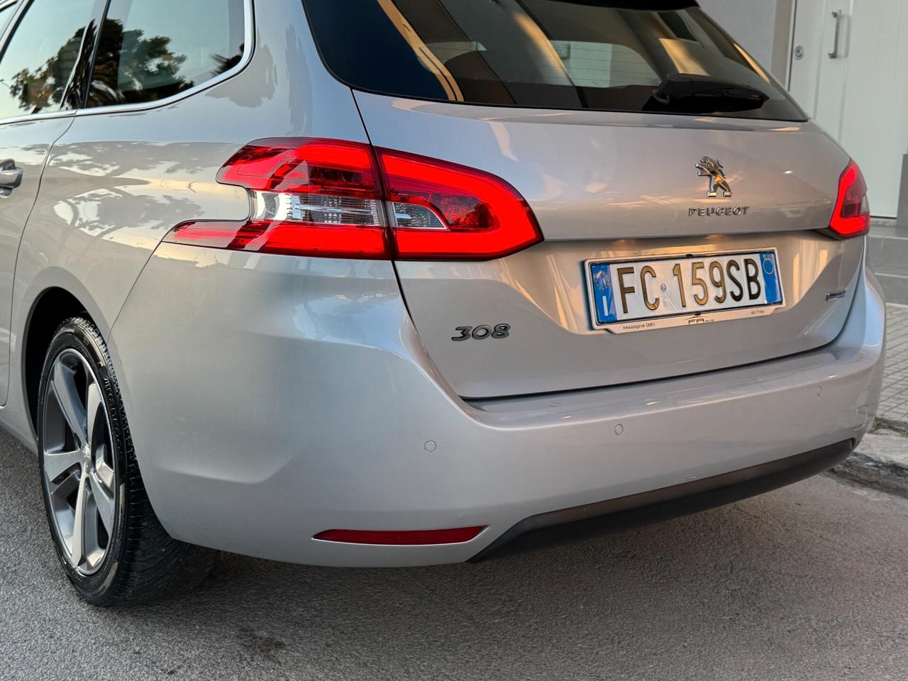 Peugeot 308 BlueHDi SW Allure NAVI FULL LED - 2016