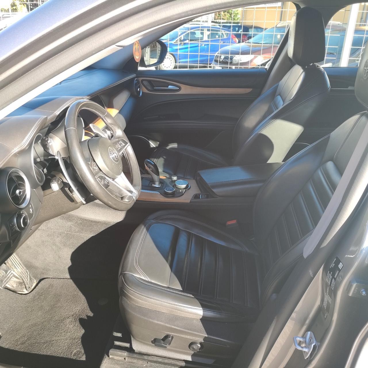 Alfa Romeo Stelvio 2.2 Turbodiesel 210 CV AT8 Q4 Executive