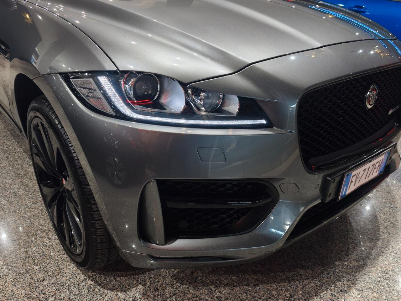 Jaguar F-Pace 2.0 D 180 CV AWD aut. R-SPORT 2018
