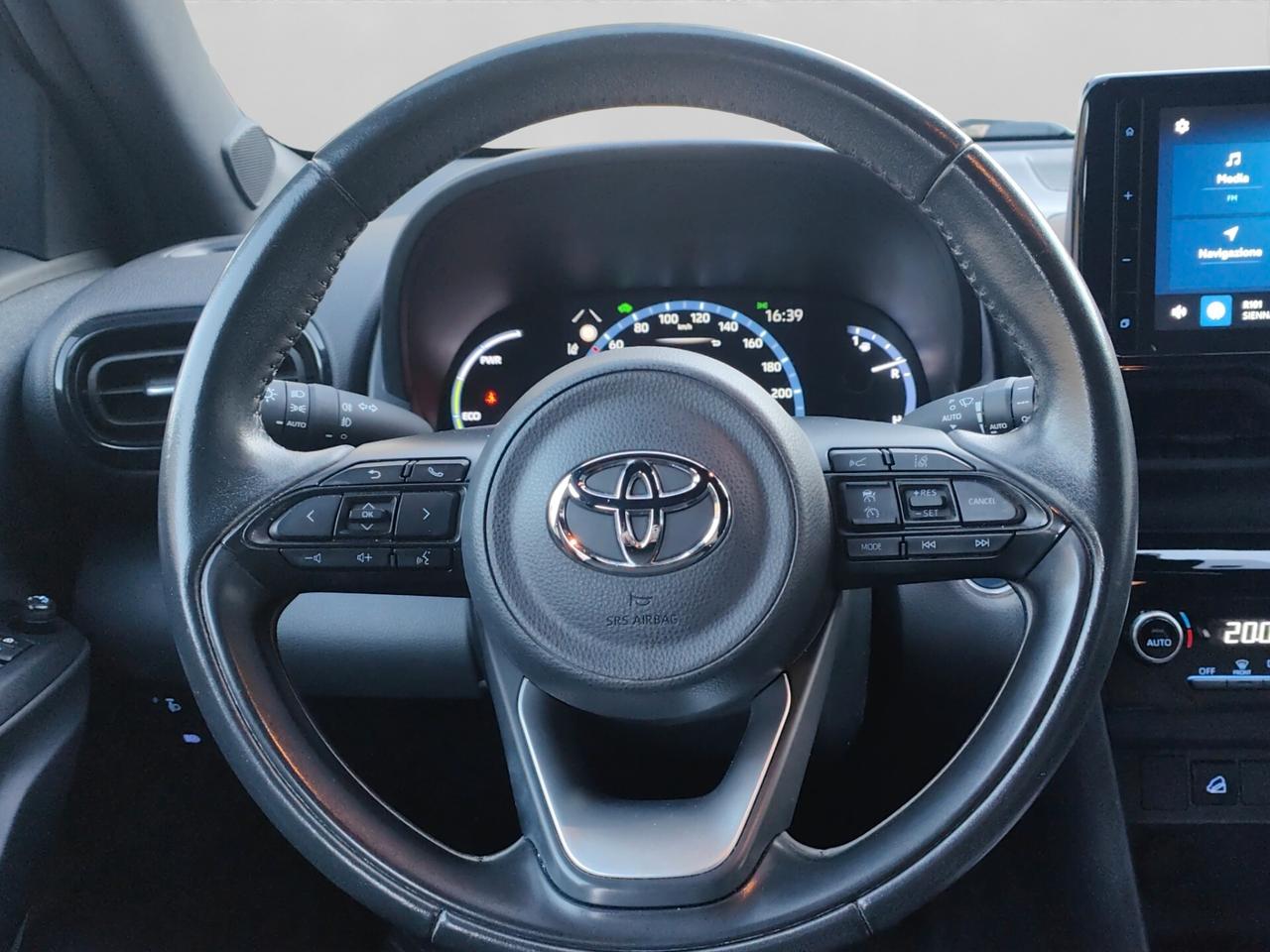 Toyota Yaris Cross 1.5 Hybrid 5p. E-CVT AWD-i Trend