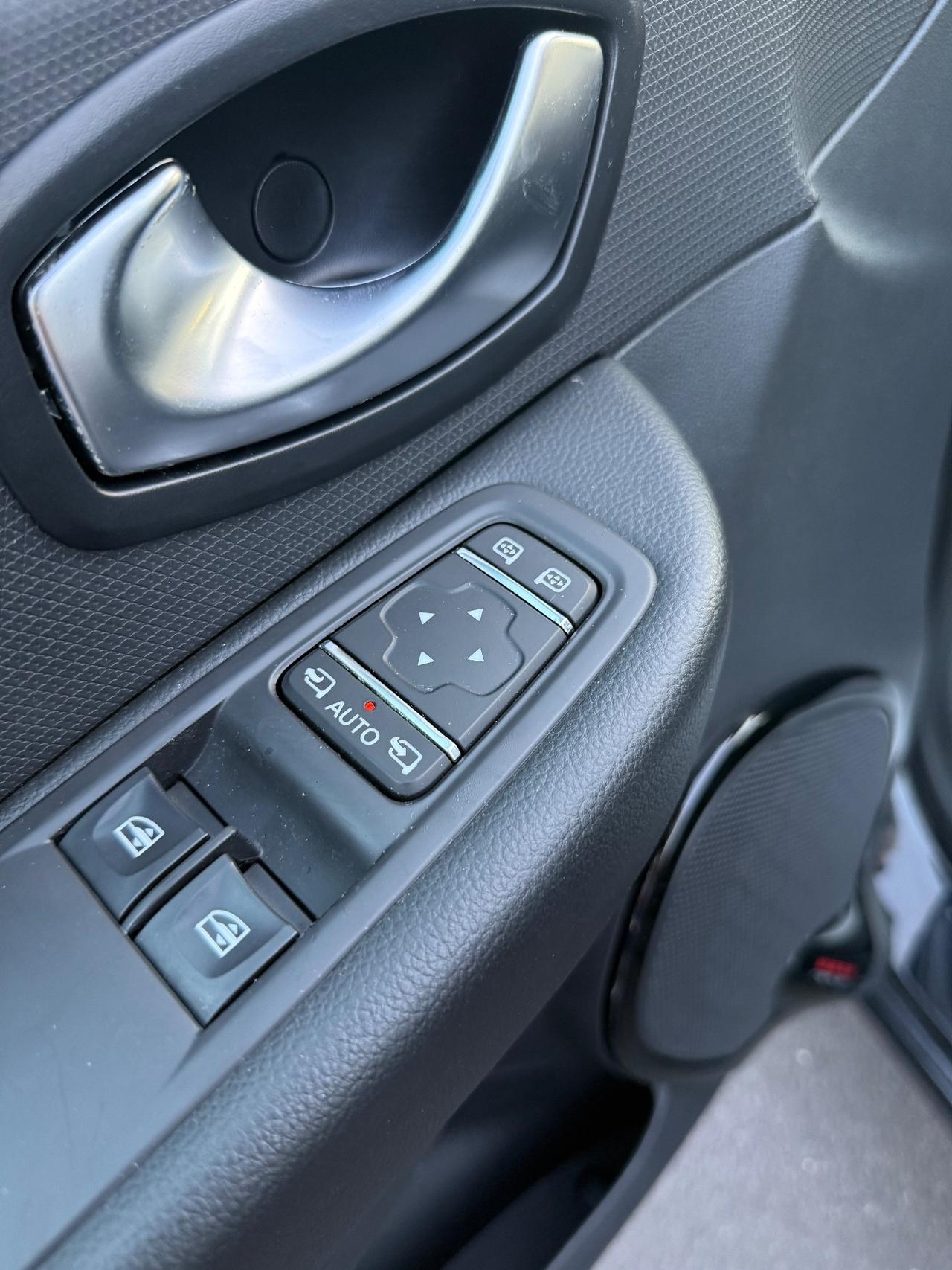 Renault Clio 1.5 dci SOLO 90.000KM - 2019