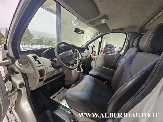 RENAULT Trafic T29 2.0 dCi/115 PC-TN Passenger Comfort Heavy 9 P