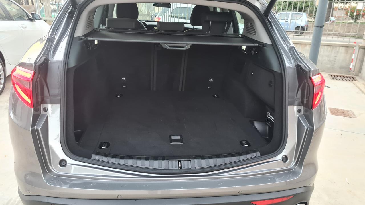 Alfa Romeo Stelvio 2.2 Turbodiesel 150 CV AT8 RWD Business