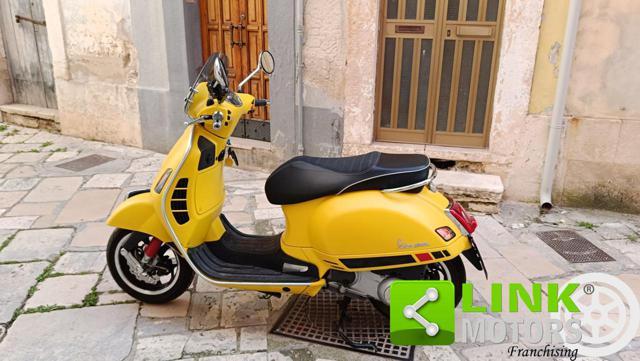PIAGGIO Vespa GTS 300 Super Sport