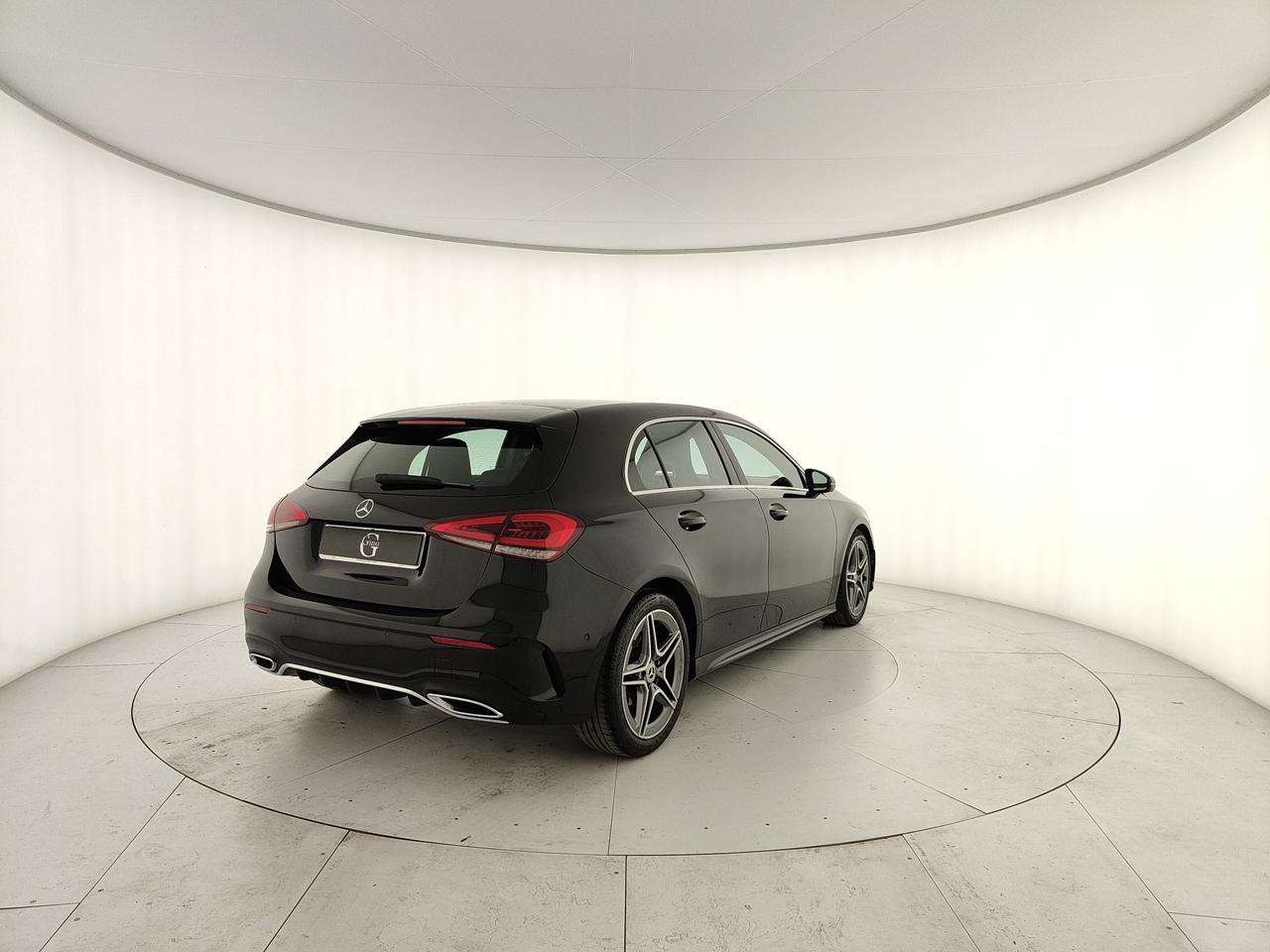 Mercedes-Benz A 180 Premium auto