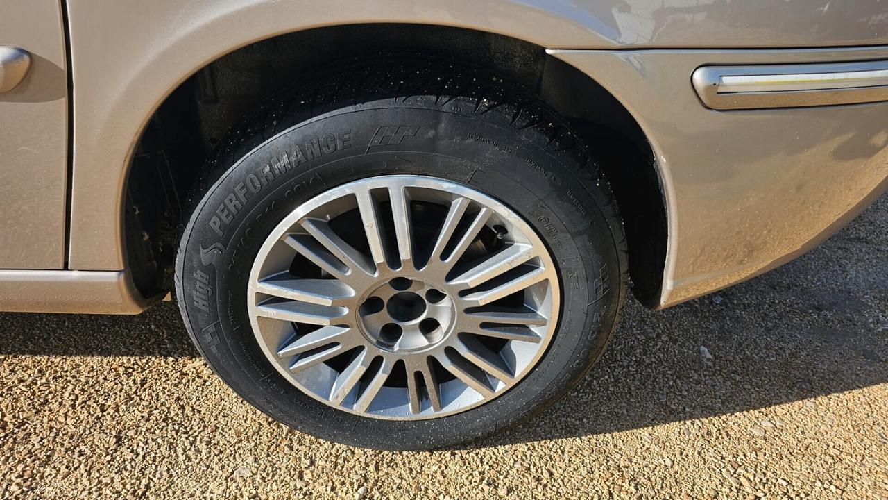 Lancia Phedra 2.2 MJT Limited Edition