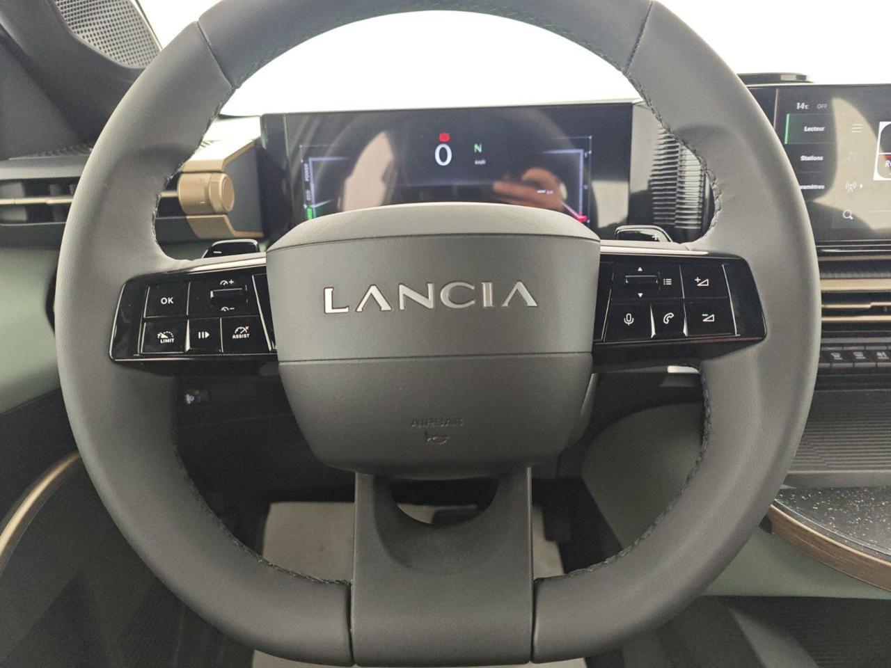 LANCIA Ypsilon Hybrid e-DCT