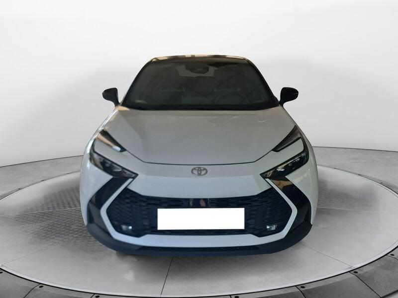 Toyota C-HR Plug-in Hybrid 220 Lounge Hero