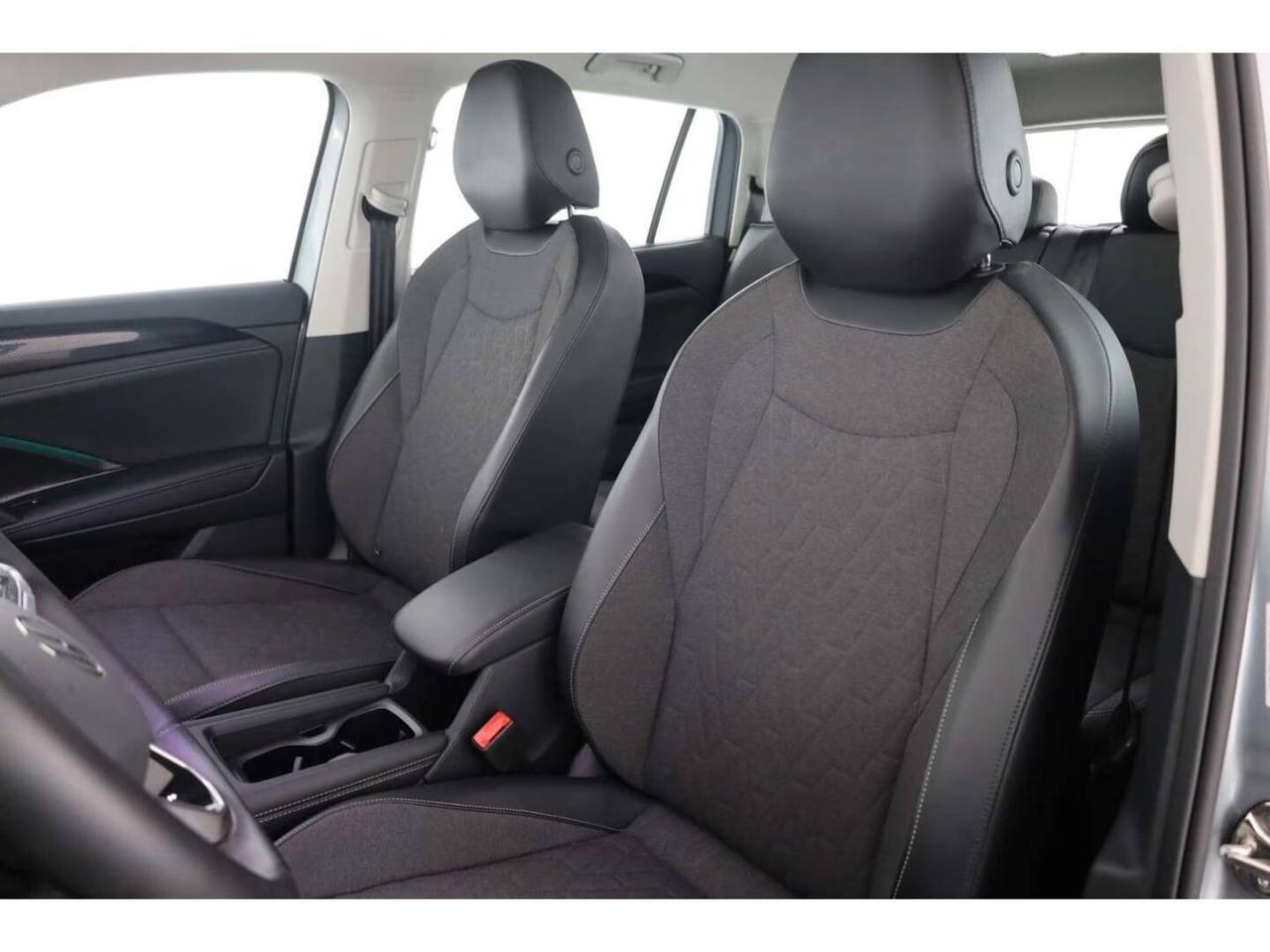 Volkswagen Tayron 1.5 eTSI ACT DSG Life matrix 7 posti
