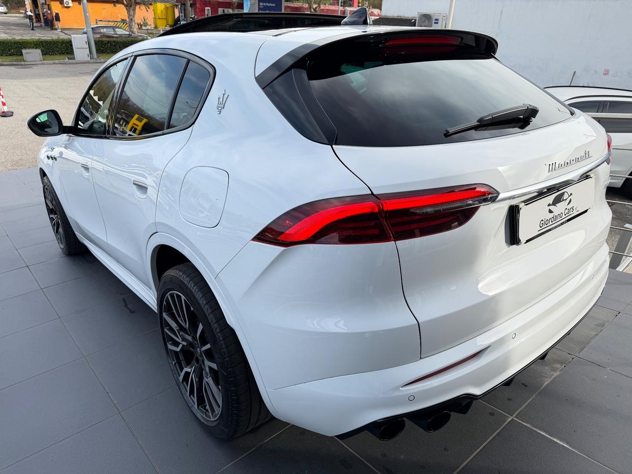 Maserati Grecale MHEV 300 CV AWD GT tetto apribile