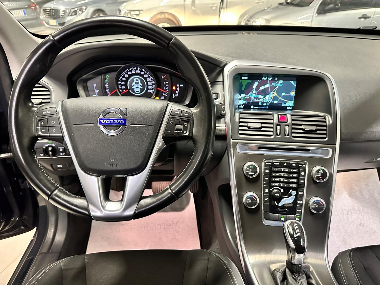 Volvo XC 60 XC60 D4 Geartronic R-design Momentum