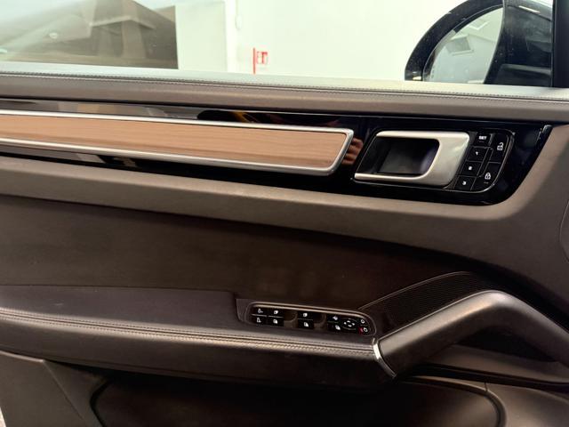 PORSCHE Cayenne Coupé 3.0 V6 / 360°/ GANCIO TRAINO / SOSP. P.A.S.M