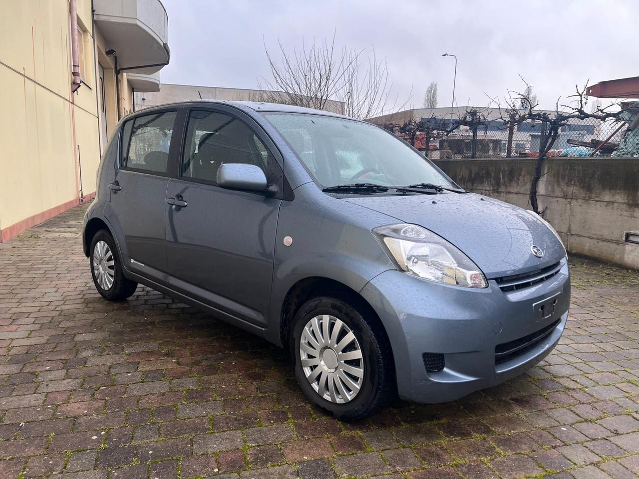 Daihatsu Sirion 1.3 Taka 4WD