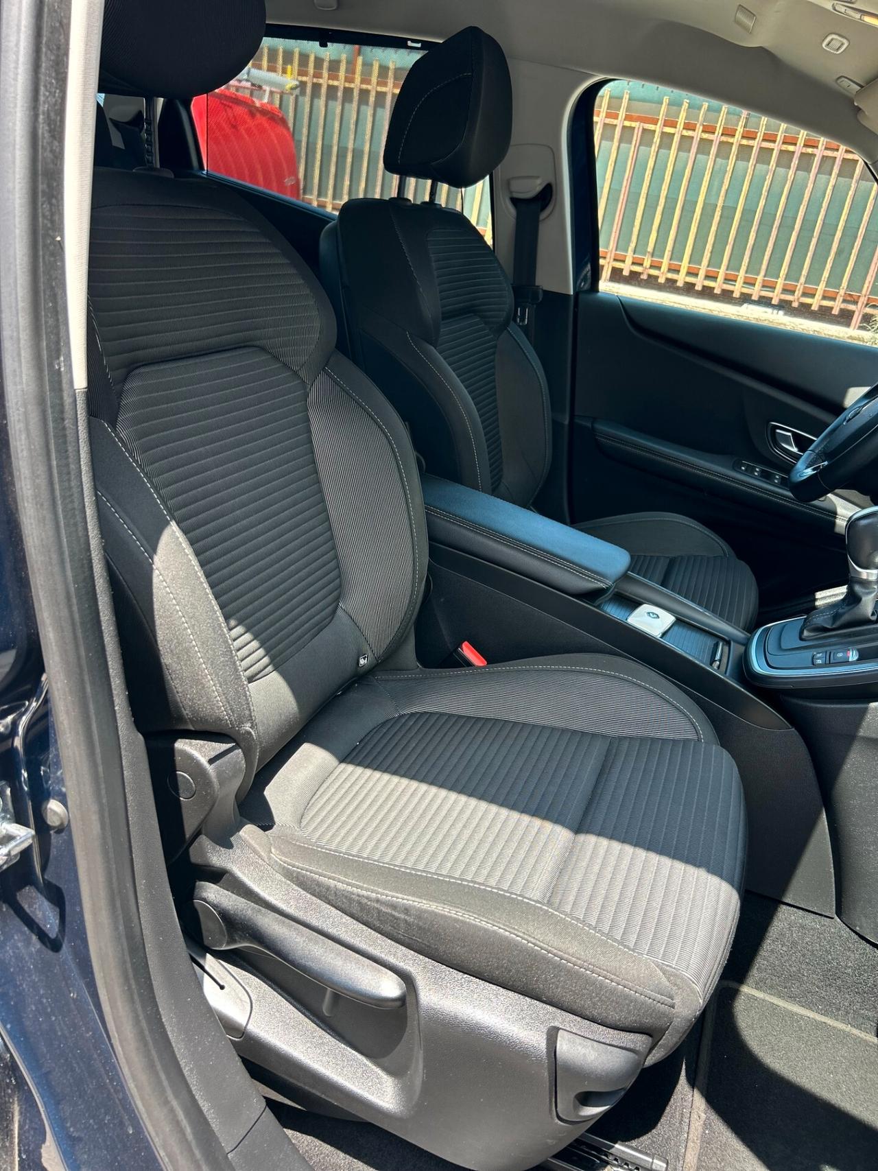 Renault Scenic Scénic Blue dCi 120 CV EDC Initiale Paris
