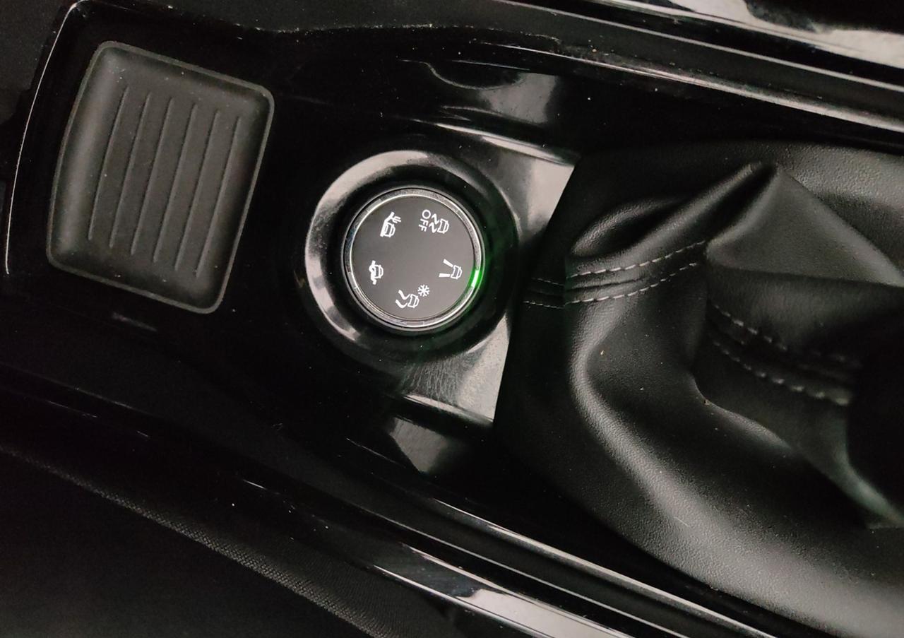 PEUGEOT 2008 1.6 BLUEHDI 100CV ALLURE