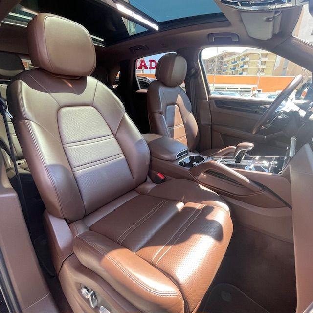 PORSCHE - Cayenne - 3.0 V6 E-Hybrid
