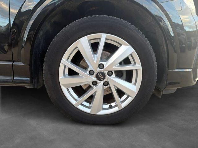 AUDI Q2 30 TDI Business