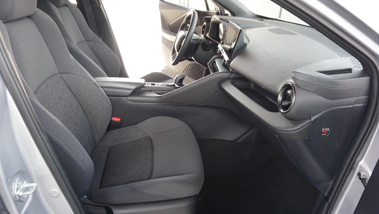 Toyota C-HR 1.8 hev Active fwd e-cvt