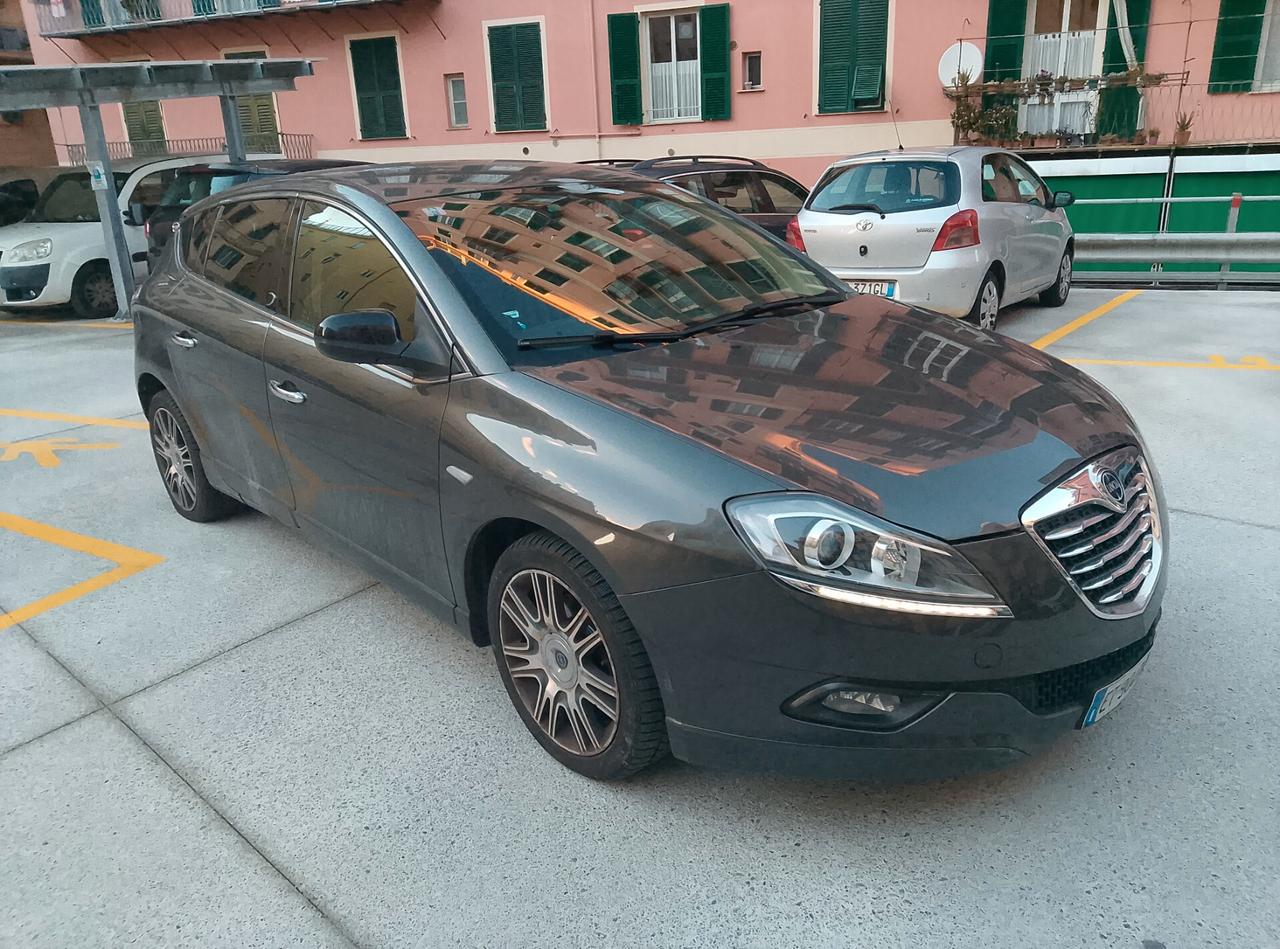 Lancia Delta 1.6 MJT DPF 105 CV Gold