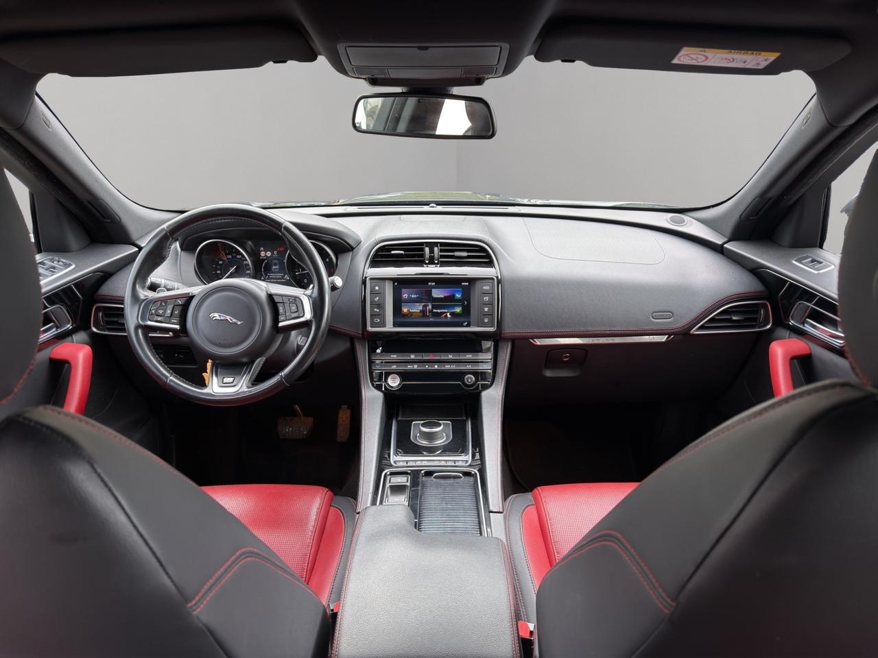 Jaguar F-Pace 2.0 D 180 CV AWD R-Sport