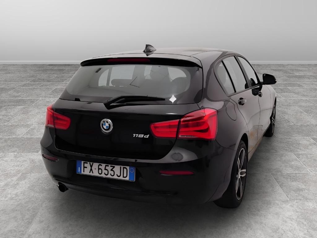 BMW Serie 1 F/20-21 2015 - 118d Sport auto 5p my18