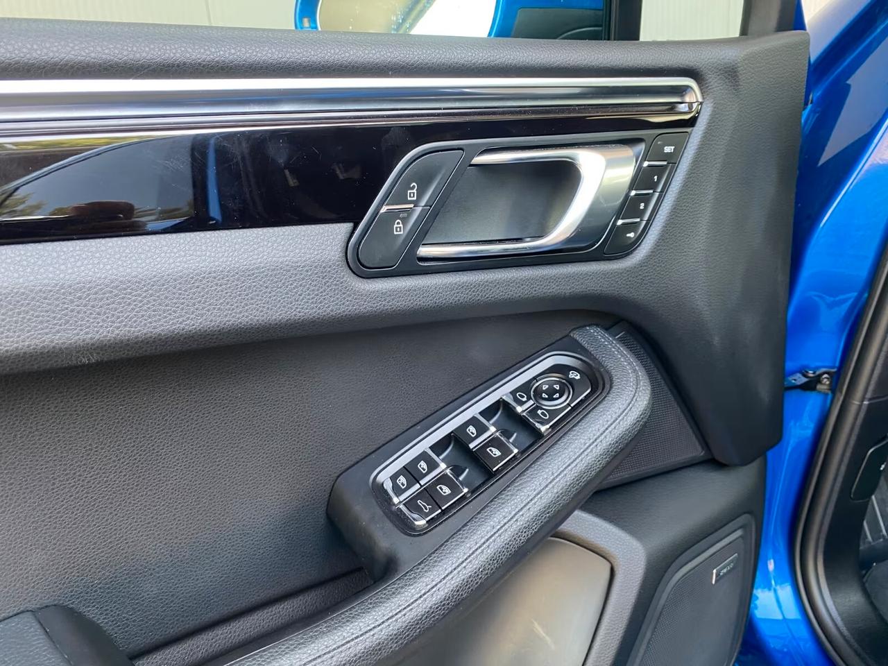 Porsche Macan 2.0 SPORT CHRONO SPORT PLUS FULL OPTIONAL