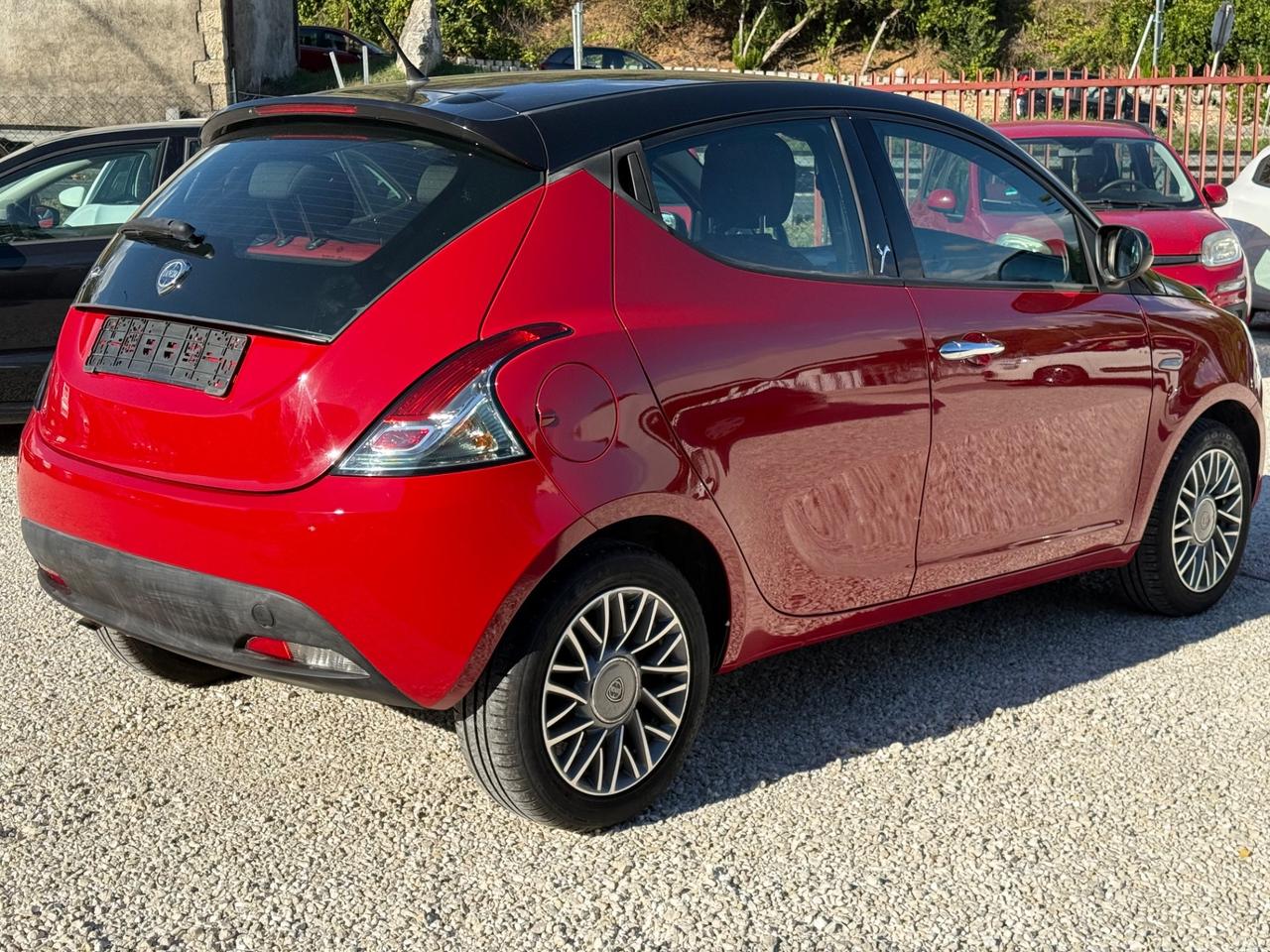 Lancia Ypsilon 1.2 69 CV 5 porte S&S Gold