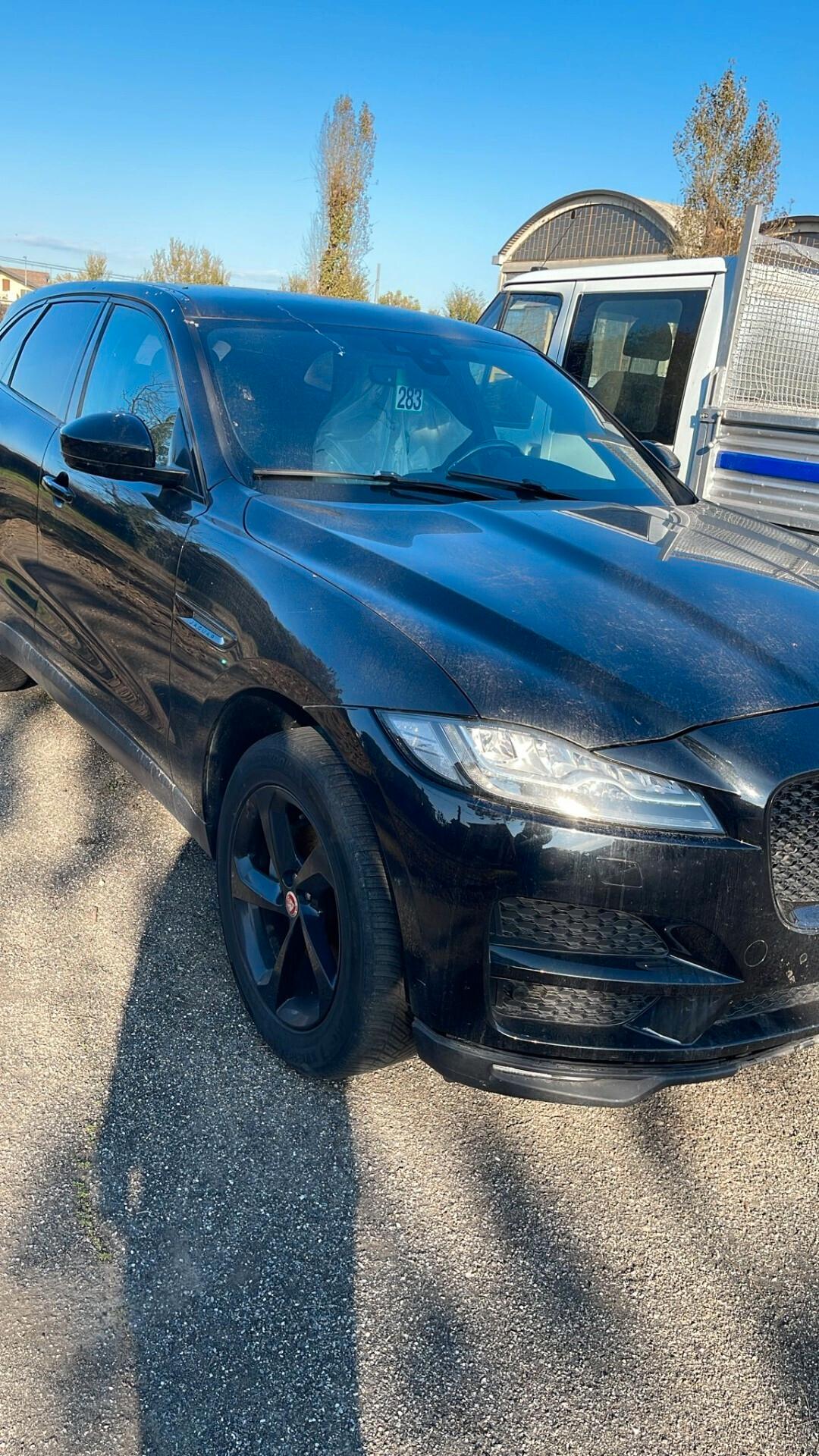 Jaguar F-Pace 2.0 D 180 CV AWD aut. Pure problemi motore