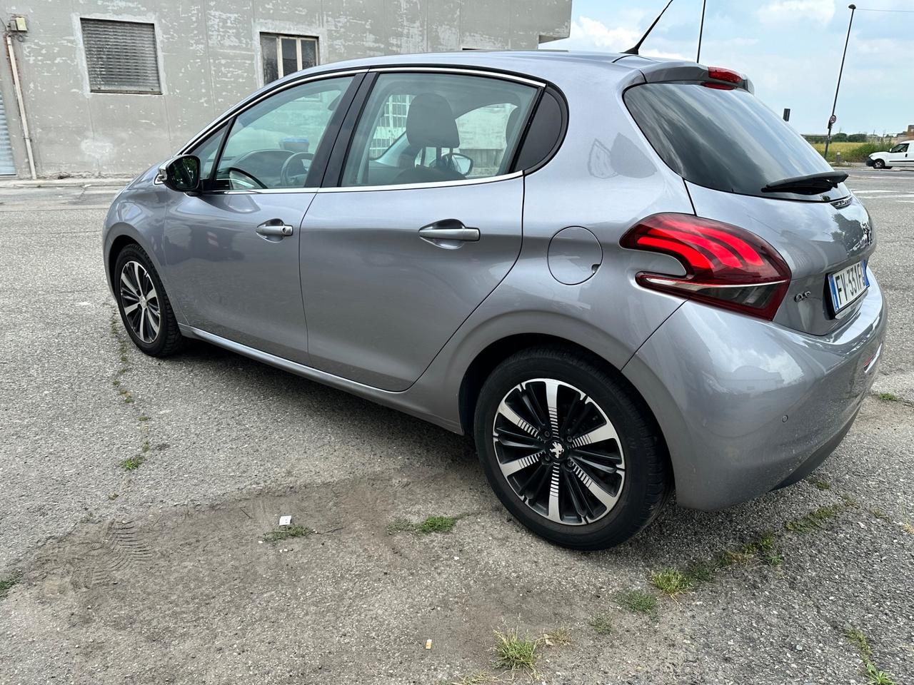 Peugeot 208 PureTech Turbo 110 S&S 5 porte GT Line