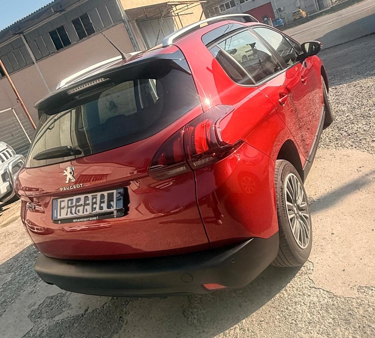 Peugeot 2008 1.2 benzina+Gpl