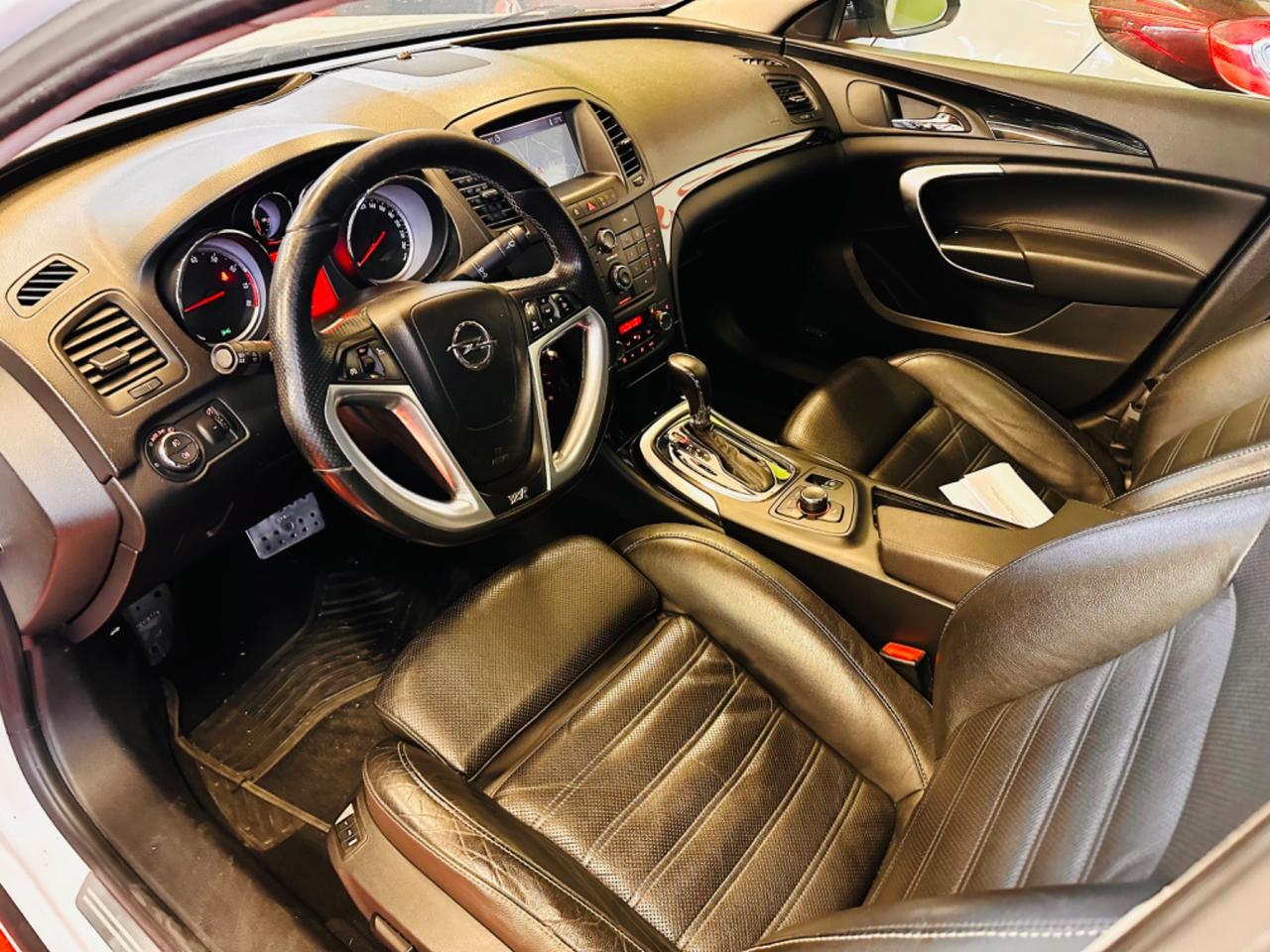Opel Insignia 2.0 Turbo 220CV Benzina - GPL