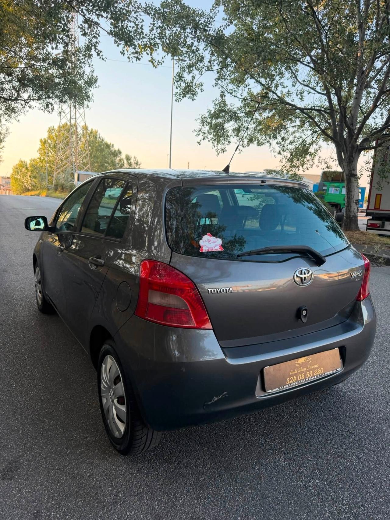 Toyota Yaris 1.3 5 porte Navi