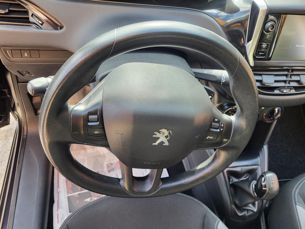 PEUGEOT 208 1,4 HDI-UNICA PROPRIETAR-4 REVISIONI