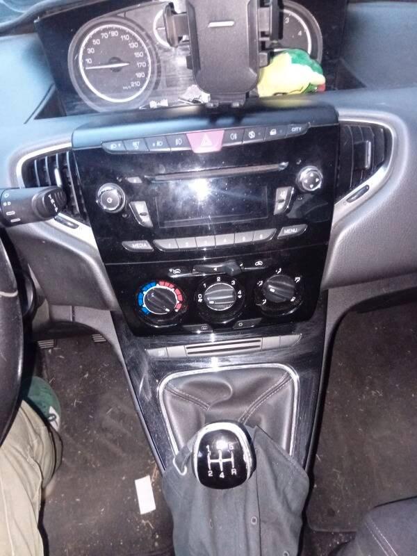 Lancia Ypsilon 1.3 mjt Silver s&s 95cv