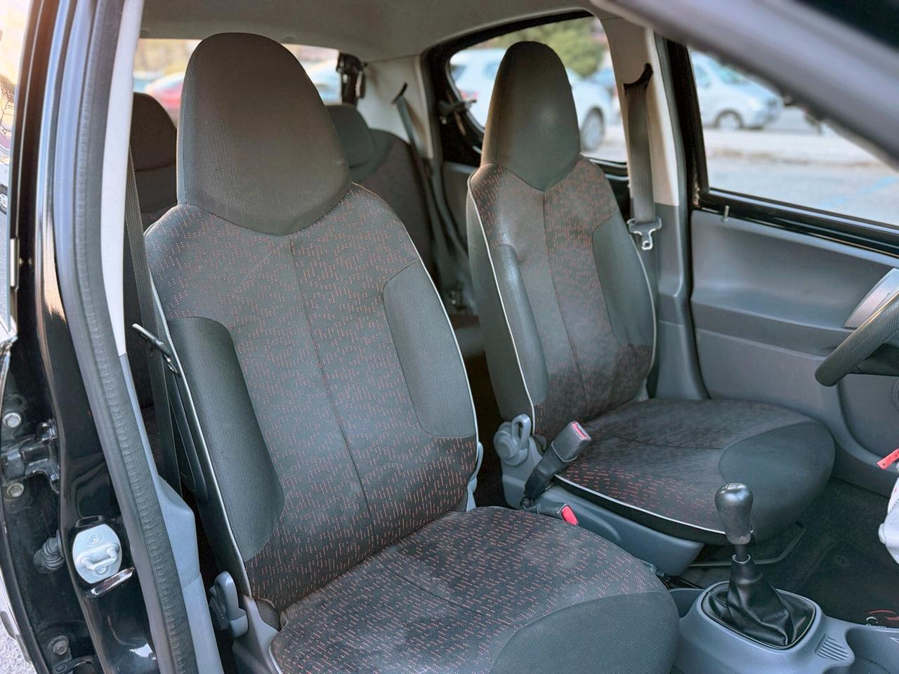 Peugeot 107 1.0 68CV 5p. - 2011