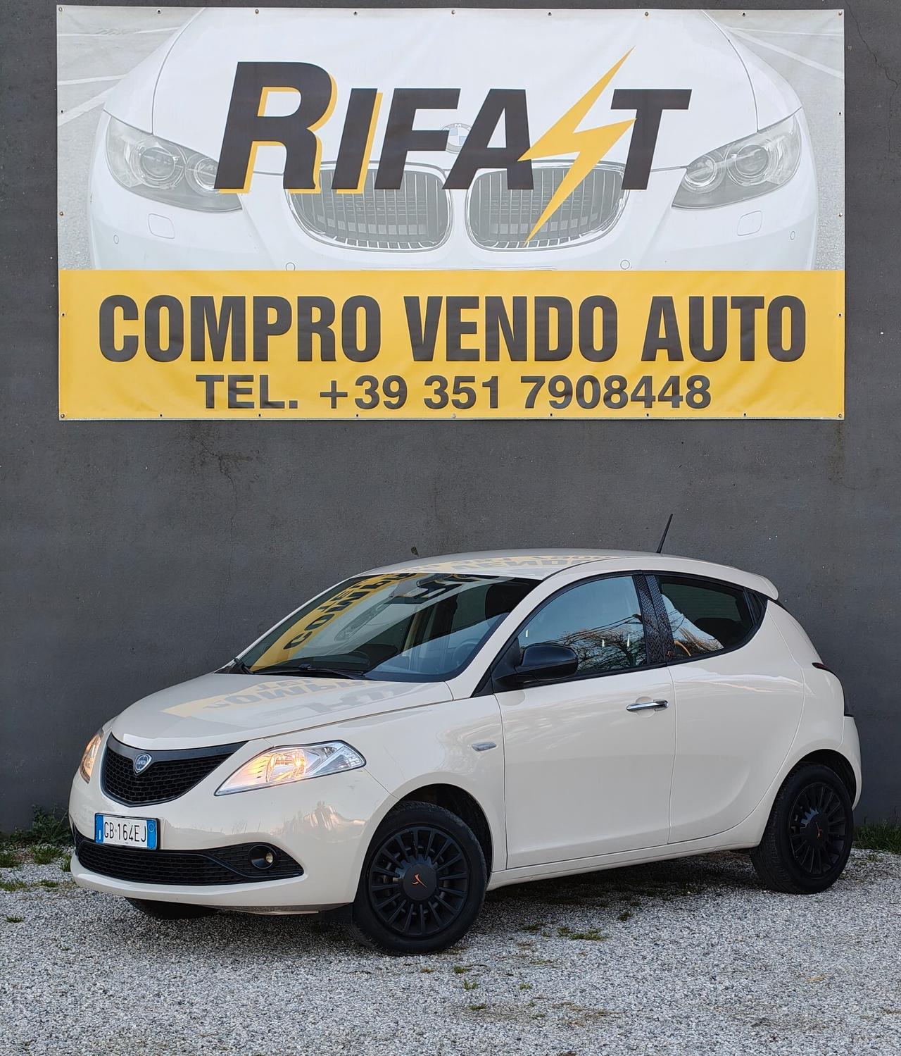 Lancia Ypsilon 1.2 69 CV 5 porte GPL Ecochic Monogram
