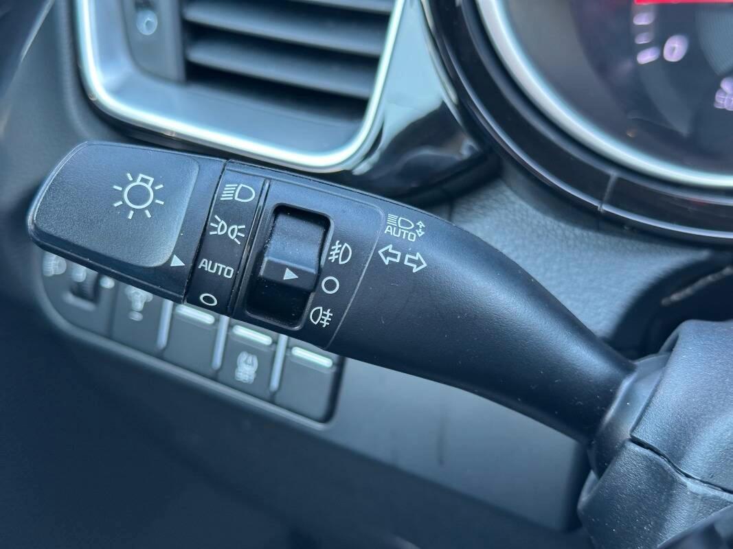 Kia Xceed 1.5 t-gdi mhev Business 160cv AUTOM E TELECAMERA