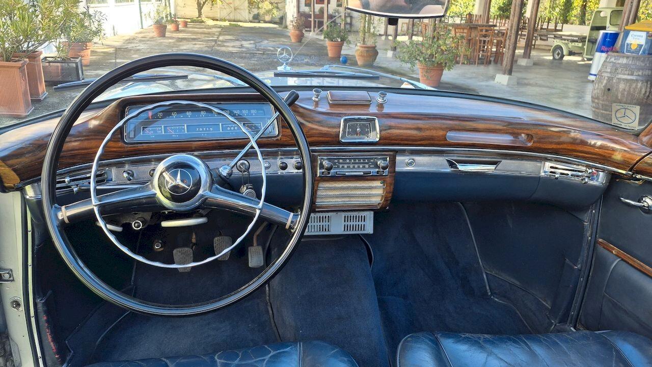 Mercedes-Benz 220 S Ponton Cabriolet W180 – 1957