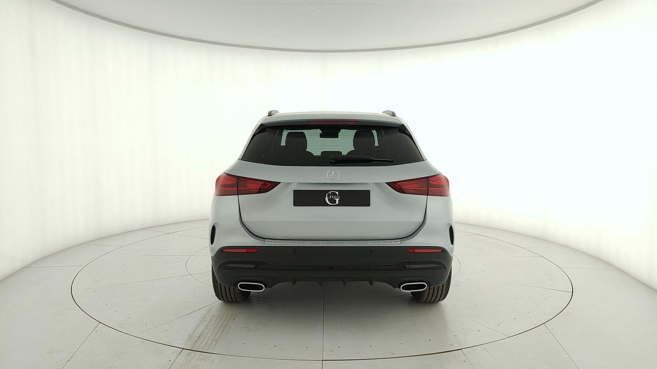 Mercedes-Benz GLA 200 d automatic